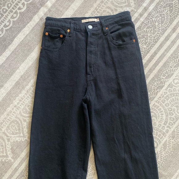 Levi’s Premium Ribcage Straight Ankle Denim in Black Sprout - Picture 5 of 16